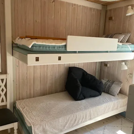 Charmerende - 200 M Fra Stranden Bøtø By