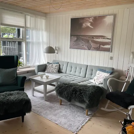 Charmerende - 200 M Fra Stranden 別荘